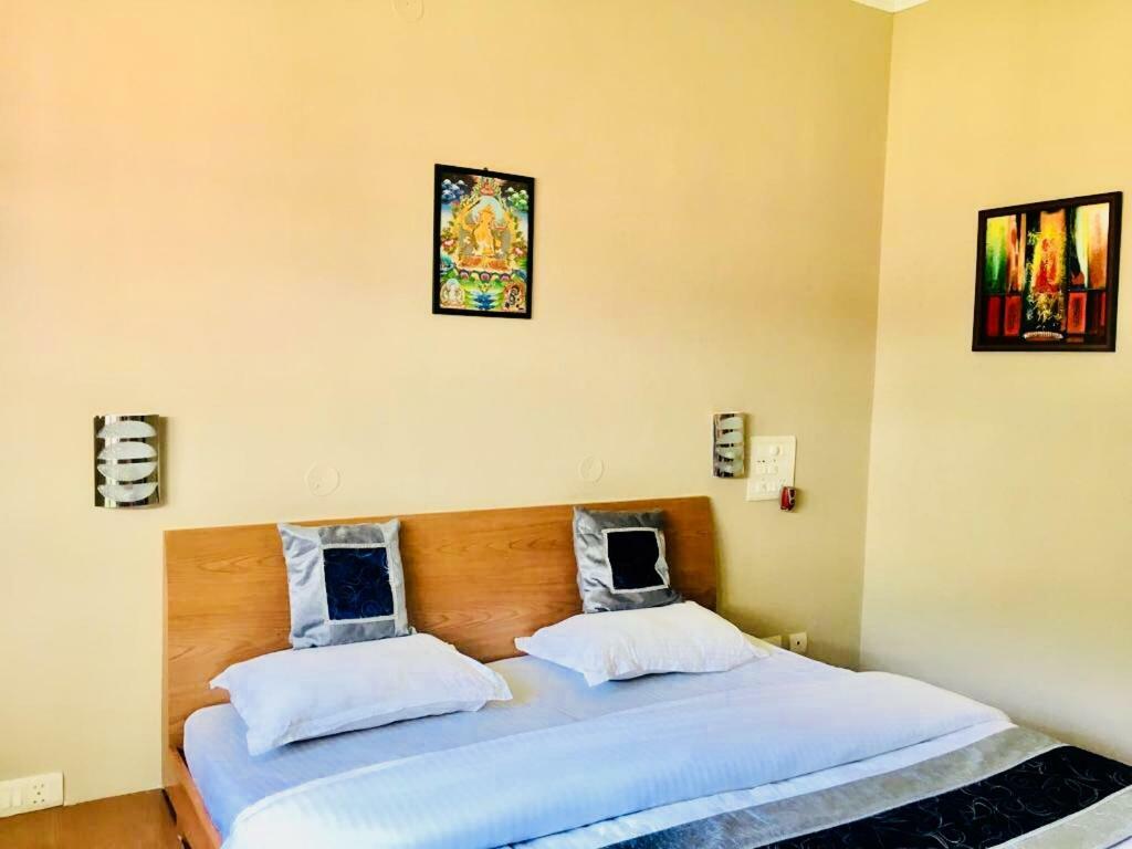 Tatva Bir Tents And Hotel Kangar Exterior foto